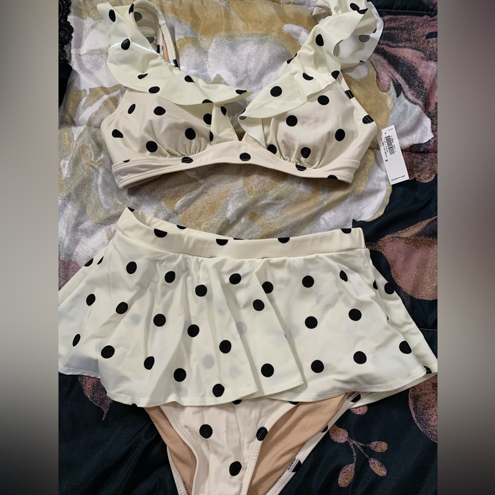 Old navy retro women’s 2 piece bathing suit NWT
